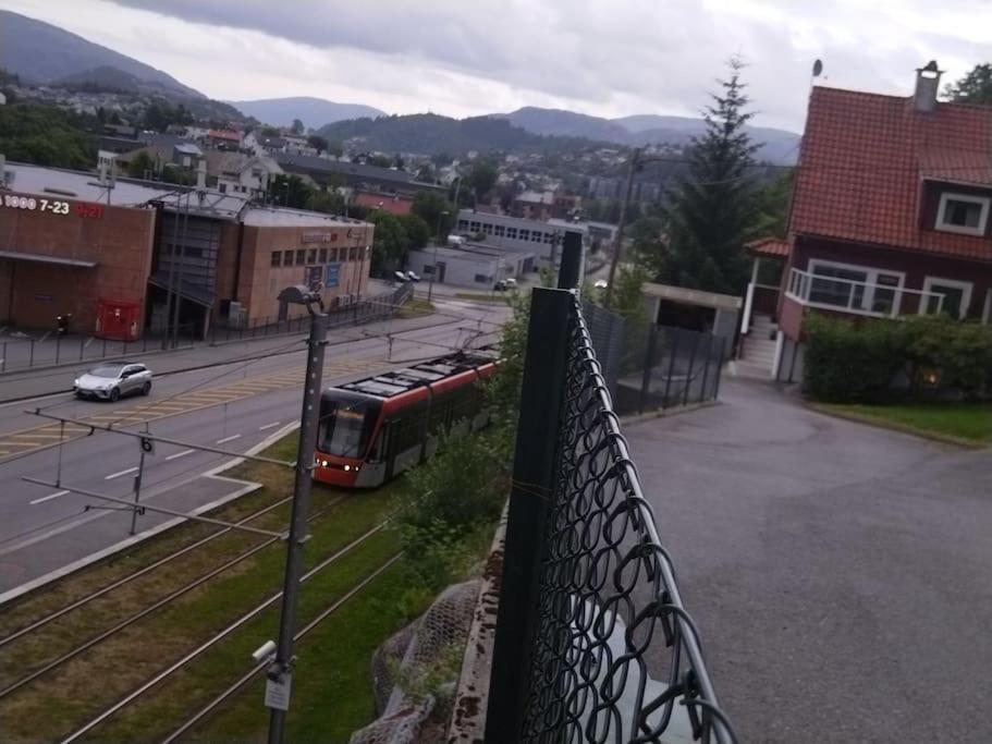 Kjellerleilighet I Fana Til Leie-Med Gratis Parkering Og Mange Kollektiv Reisemuligheter Bergen Exterior foto