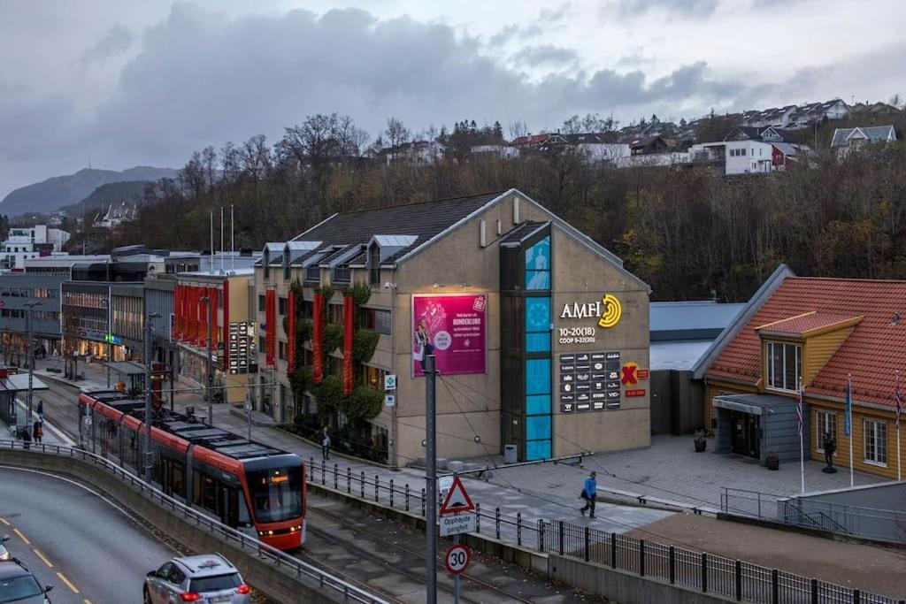 Kjellerleilighet I Fana Til Leie-Med Gratis Parkering Og Mange Kollektiv Reisemuligheter Bergen Exterior foto